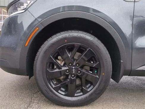 Used 2022 Kia Sorento S image 14
