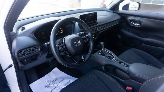 Used 2025 Honda HR-V Sport image 11