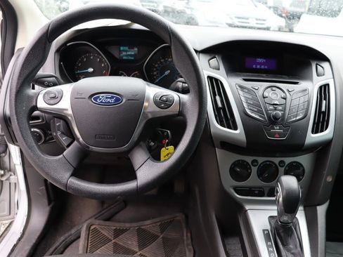 Used 2012 Ford Focus SE FWD image 8