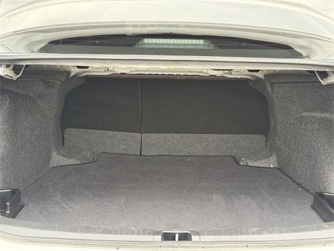 Used 2025 Toyota Corolla SE image 32