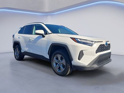 Used 2024 Toyota RAV4 XLE image 7