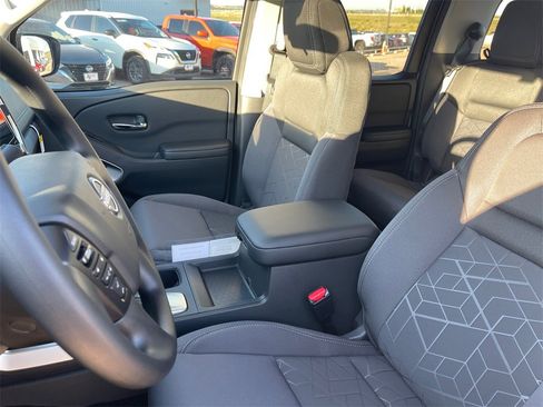 New 2025 Nissan Frontier SV w/ SV Convenience Package image 19