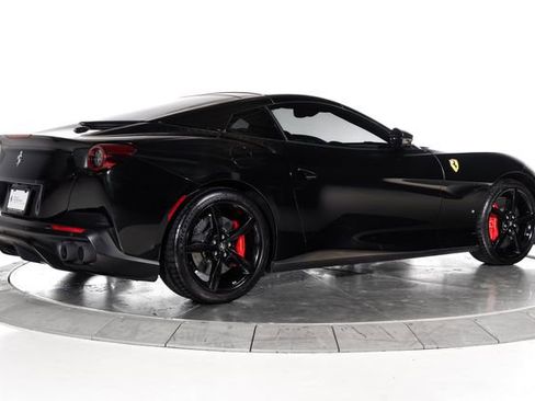Used 2019 Ferrari Portofino RWD image 2