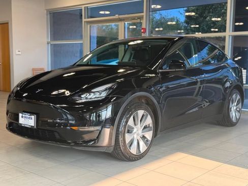 Used 2021 Tesla Model Y Long Range AWD/4WD image 4