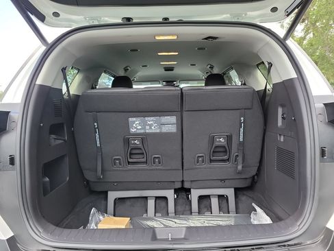 New 2026 Kia Carnival EX FWD image 28
