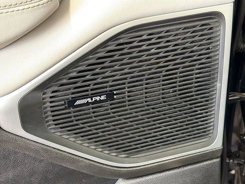 Used 2024 Jeep Wagoneer Series II w/ Flexible Seating Group image 20