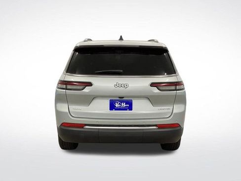 New 2025 Jeep Grand Cherokee L Limited w/ Trailer Tow Package image 15