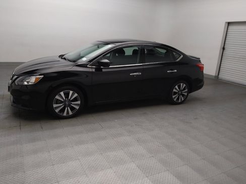 Used 2019 Nissan Sentra SV w/ Special Edition Package FWD image 2