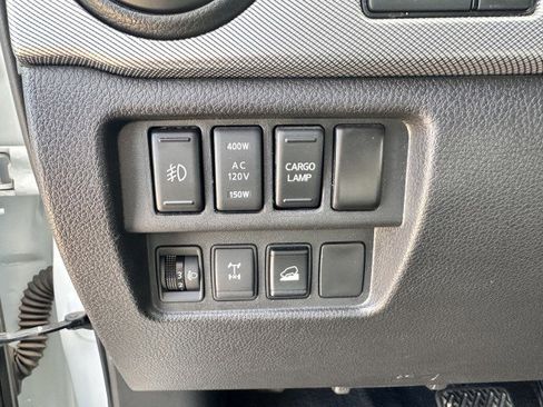 Used 2019 Nissan Titan PRO-4X w/ Pro-4x Convenience Package image 13