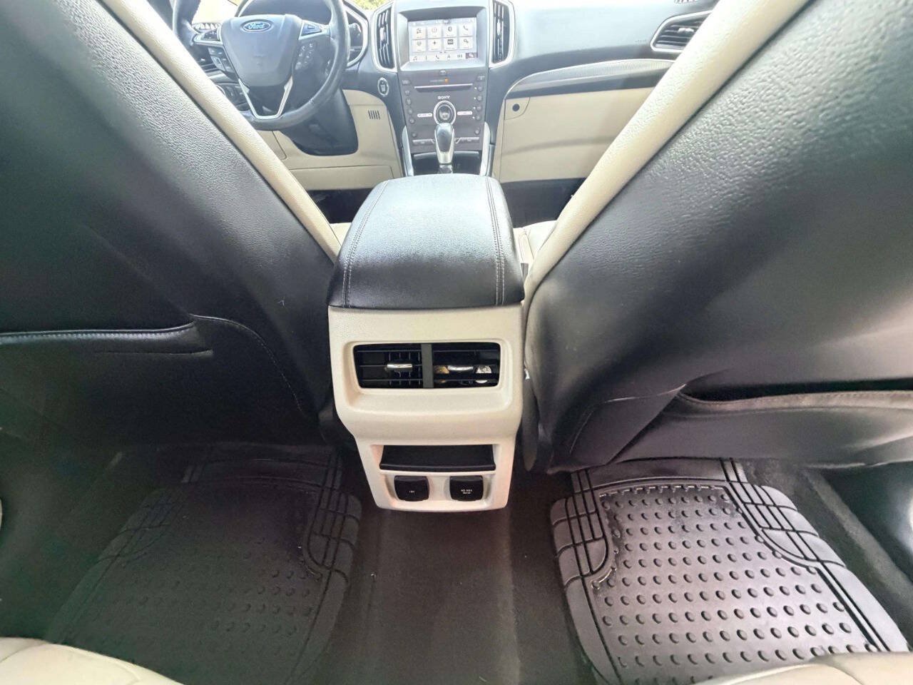 Used 2016 Ford Edge Titanium w/ Technology Package AWD/4WD image 29