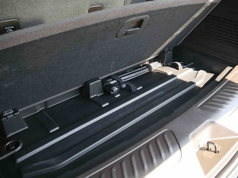 Used 2022 Chevrolet Tahoe LS image 13