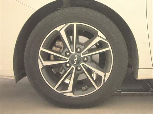 Used 2023 Kia Forte LXS FWD image 12