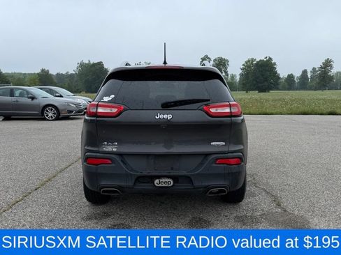 Used 2016 Jeep Cherokee Latitude w/ Cold Weather Group AWD/4WD image 8