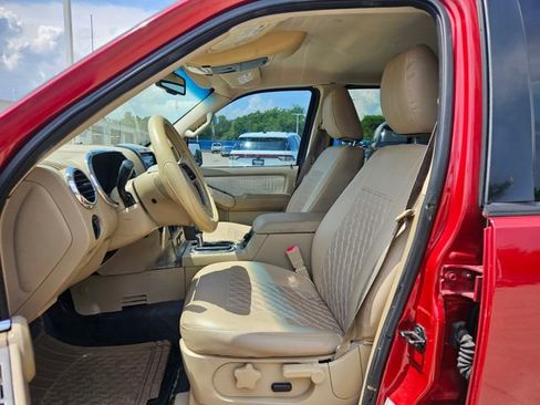 Used 2010 Ford Explorer Sport Trac XLT RWD image 8