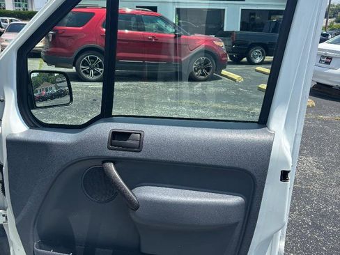 Used 2013 Ford Transit Connect XLT image 28
