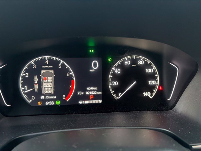 Certified 2025 Honda Pilot Touring image 5