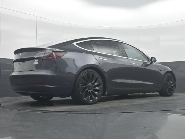 Used 2018 Tesla Model 3 Long Range RWD image 31