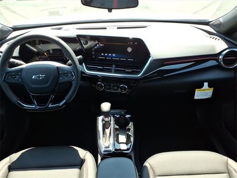 New 2026 Chevrolet Trax RS image 3
