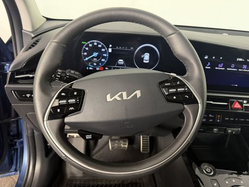 Used 2025 Kia Niro Wave w/ Wave Preserve Package FWD image 22