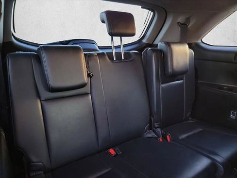 Used 2018 Toyota Highlander XLE AWD/4WD image 14