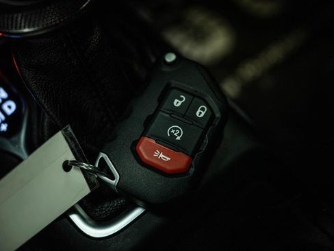 Used 2021 Jeep Gladiator Sport AWD/4WD image 19