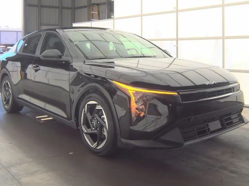 Used 2025 Kia K4 EX FWD image 5