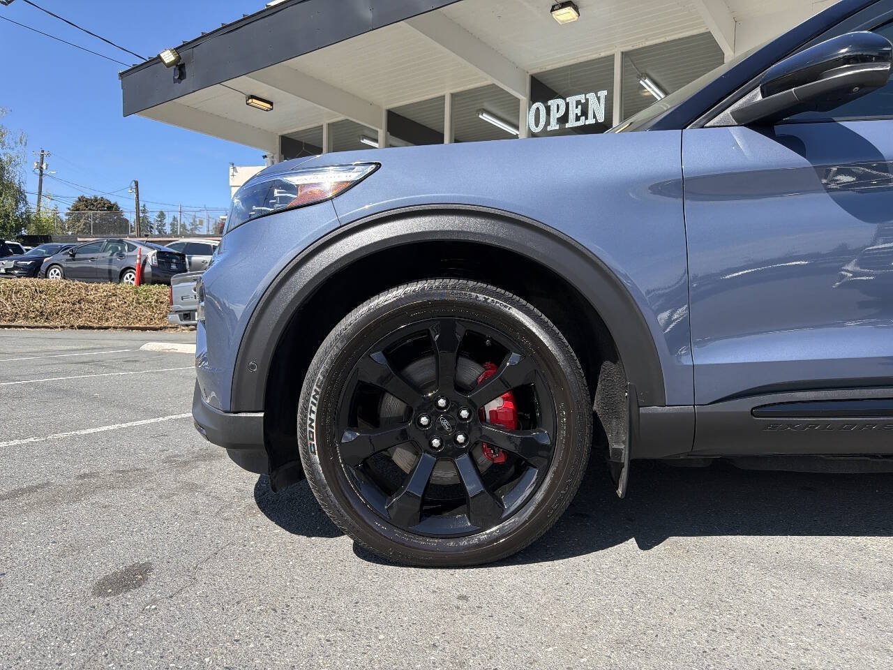 Used 2021 Ford Explorer ST w/ ST Street Pack AWD/4WD image 2