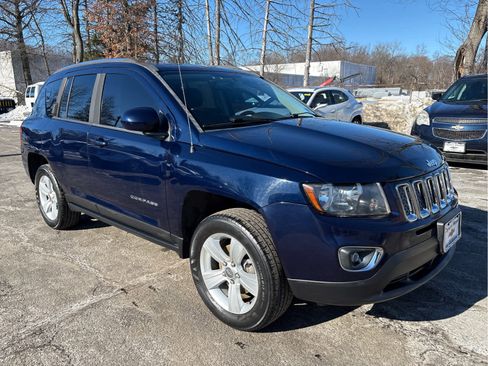 Used 2015 Jeep Compass High Altitude image 1