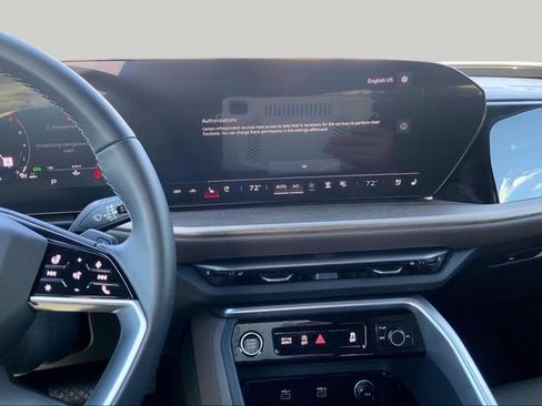 Used 2025 Audi Q5 Premium Plus w/ Premium Plus AWD/4WD image 6
