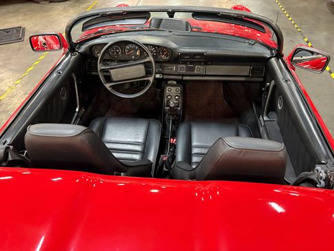 Used 1989 Porsche 911 Carrera RWD image 19