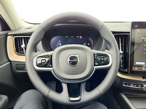 New 2026 Volvo XC60 B5 Plus w/ Protection Package Premier image 20