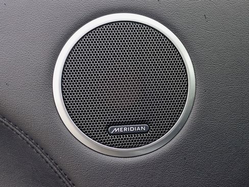 Used 2017 Land Rover Range Rover Supercharged image 34