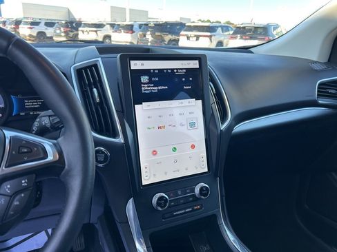 Used 2024 Ford Edge Titanium image 21