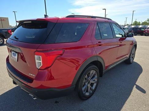 Used 2023 Ford Explorer XLT w/ Equipment Group 202A AWD/4WD image 5