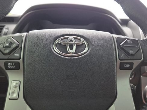 Used 2018 Toyota 4Runner Limited AWD/4WD image 18