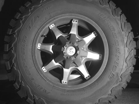 Used 2016 Toyota Tacoma SR5 w/ Towing Package RWD image 12
