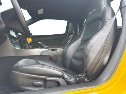 Used 2007 Chevrolet Corvette Z06 w/ Preferred Equipment Group RWD image 19