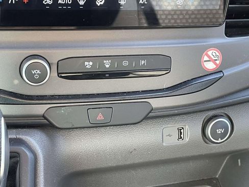 Used 2022 Ford Transit 350 XLT image 16