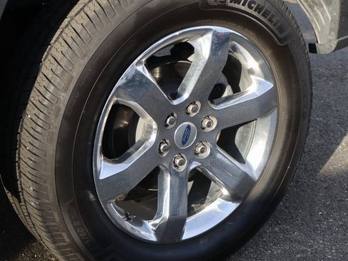 Used 2023 Ford F150 Lariat w/ Trailer Tow Package image 49