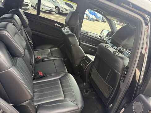Used 2014 Mercedes-Benz GL 550 4MATIC image 16