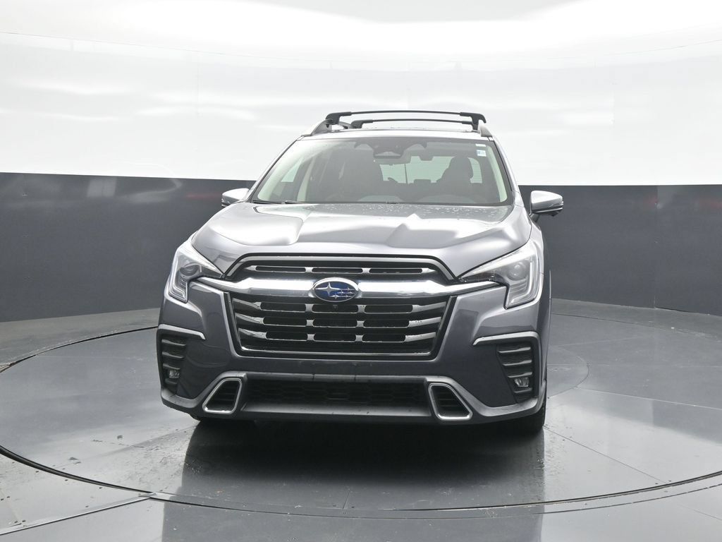 Used 2023 Subaru Ascent Touring AWD/4WD image 2