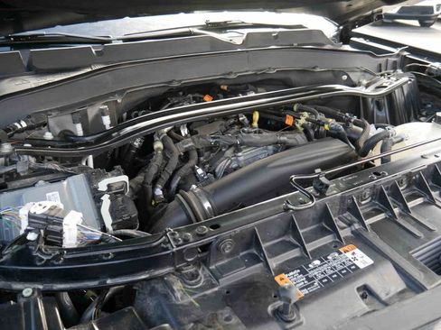 Used 2025 Ford Explorer ST-Line image 12