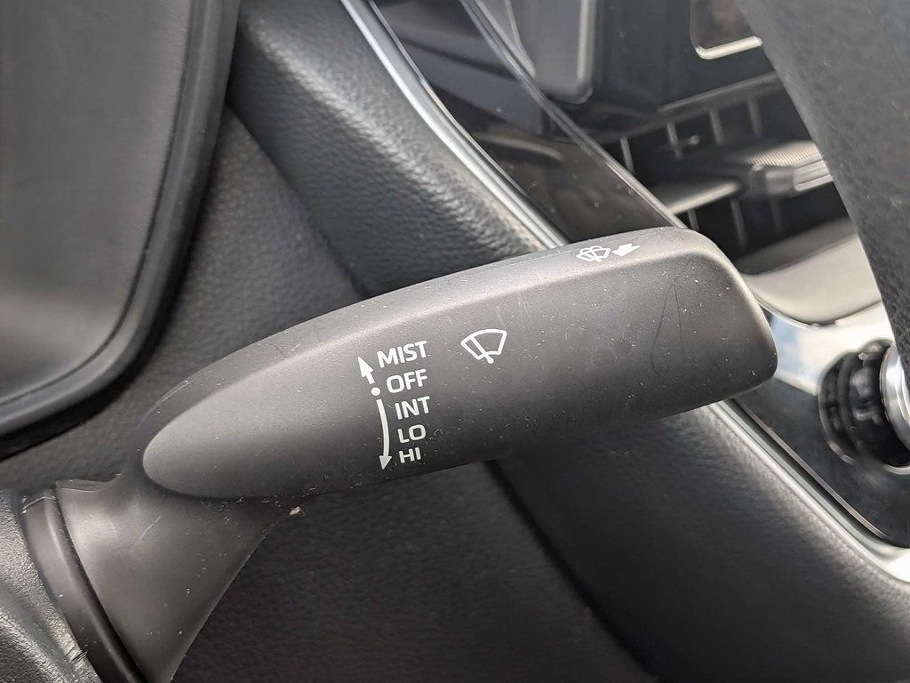 Used 2023 Toyota Corolla LE FWD image 27
