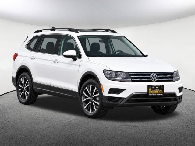 Used 2020 Volkswagen Tiguan SE w/ Panoramic Sunroof Package AWD/4WD image 2