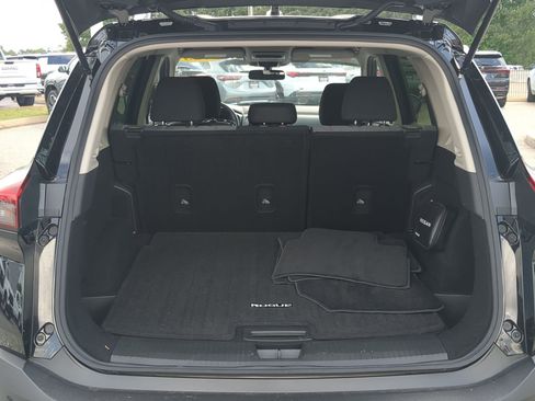 Used 2023 Nissan Rogue SV AWD/4WD image 21