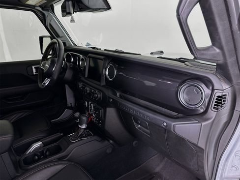 Used 2022 Jeep Wrangler Unlimited Rubicon w/ Trailer Tow Package image 30