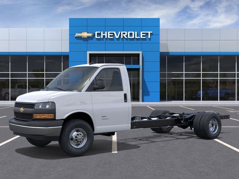 New 2025 Chevrolet Express 3500 w/ Power Convenience Package image 2