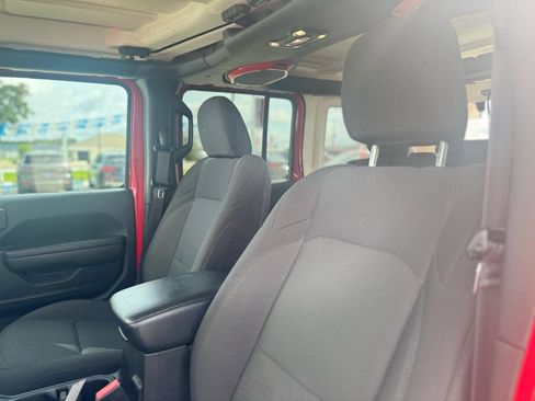 Used 2023 Jeep Wrangler Unlimited w/ Cold Weather Group AWD/4WD image 43