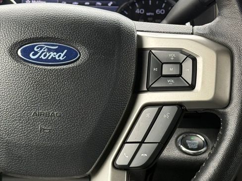 Used 2020 Ford F250 Lariat image 27