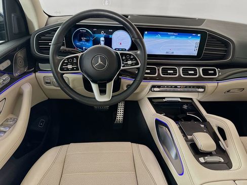 Used 2022 Mercedes-Benz GLS 450 4MATIC image 23